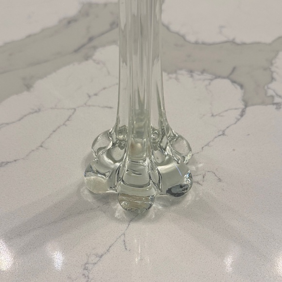Swung clear glass Glass Bud Vase - Picture 2 of 6